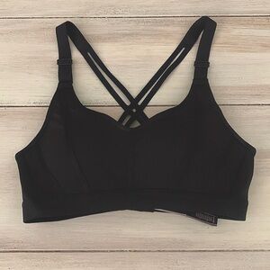 NWOT Victoria’s Secret Black Maximum Support Sports Bra Double Cross Back 32B